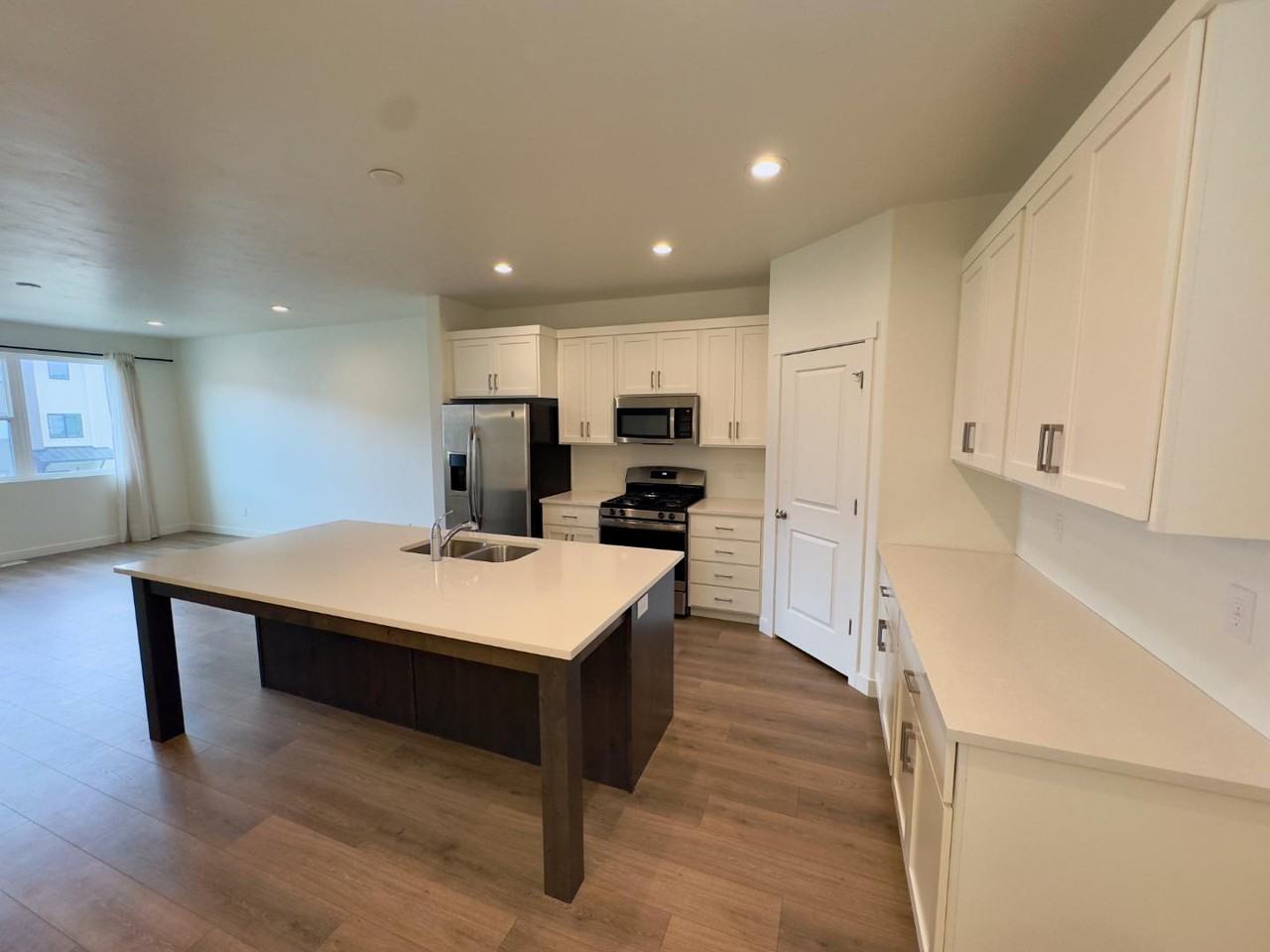 442 S 900 W - Champion (75) - Photo 2 of 22