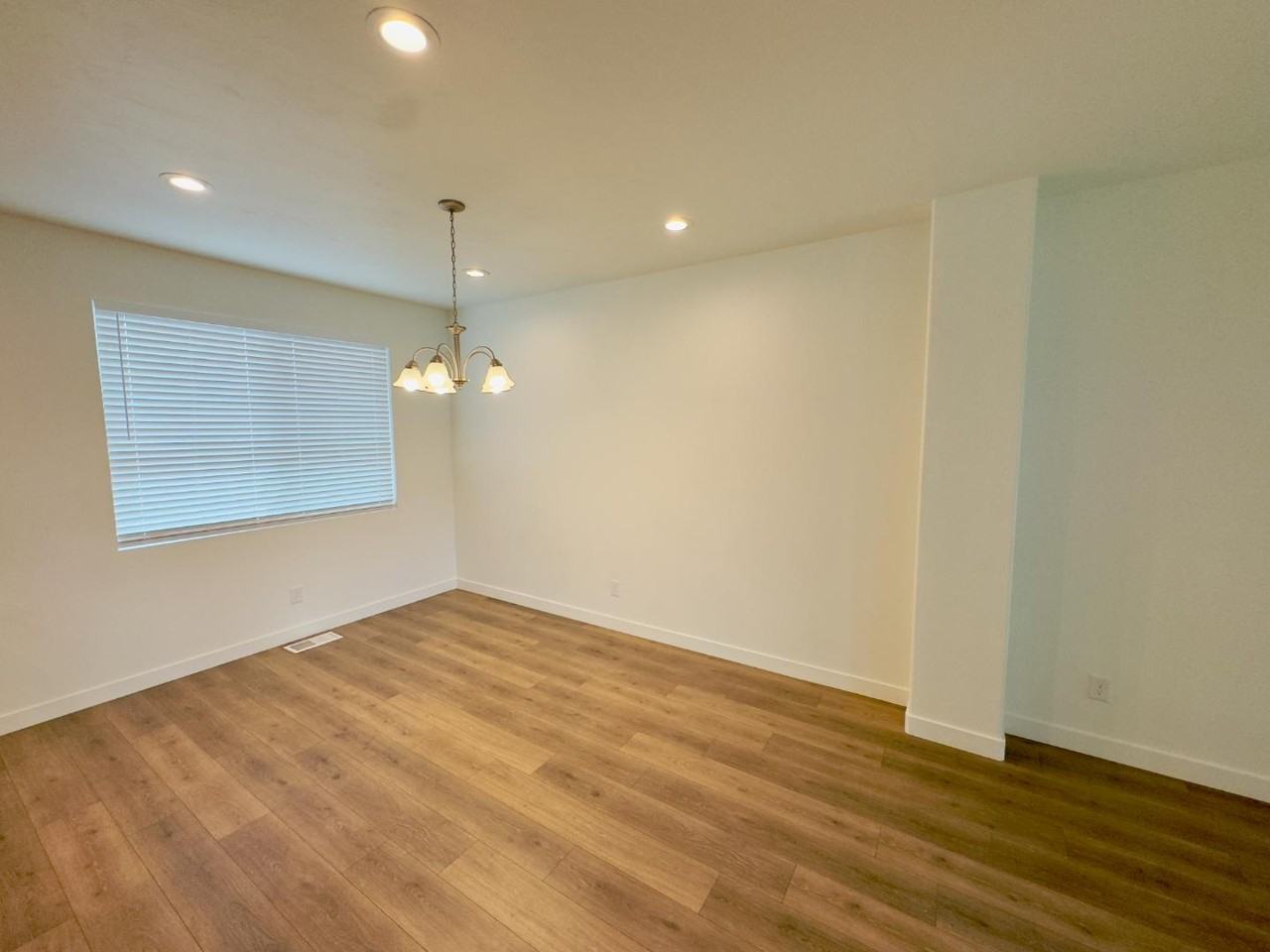 442 S 900 W - Champion (75) - Photo 3 of 22