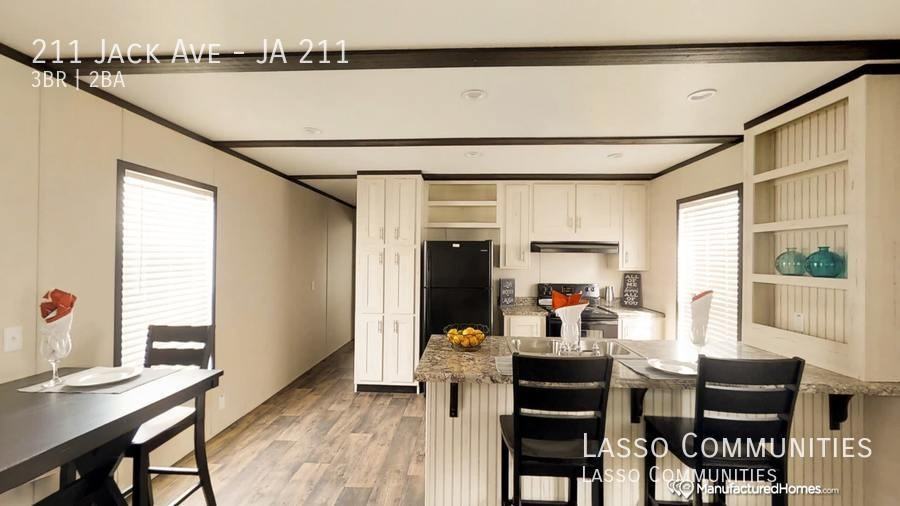 211 Jack Ave - Photo 3 of 7