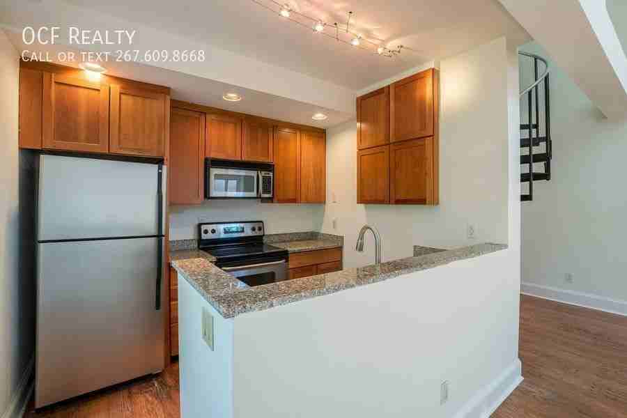 2134 Pine St #6 - Photo 2 of 23