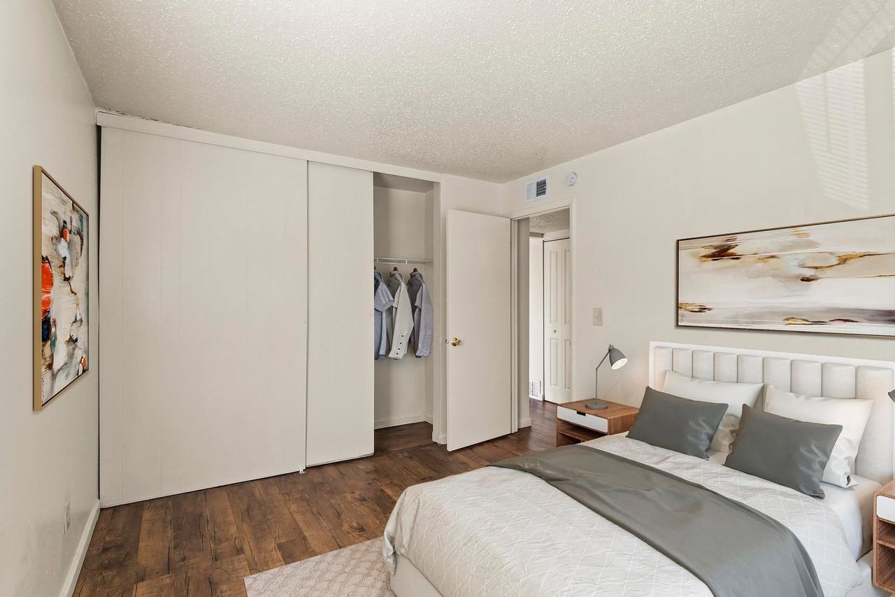 Westport Crossing Apartments - Photo 7 of 50