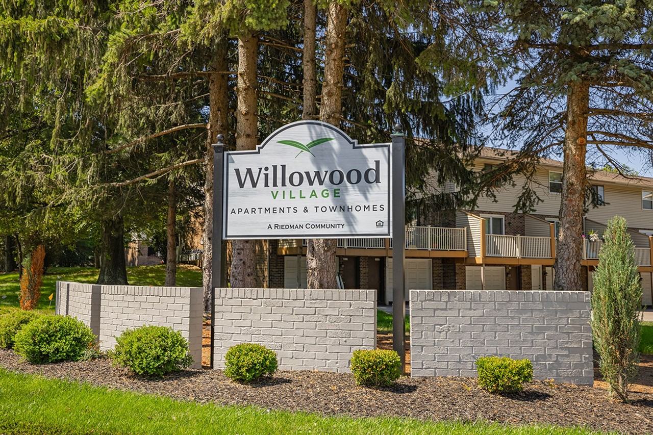 Willowood Village Apartments & Townhomes - Photo 4 of 42
