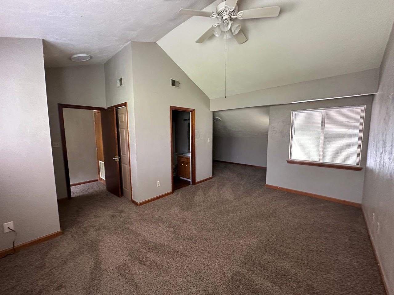 1504 Keily Run - Photo 6 of 9