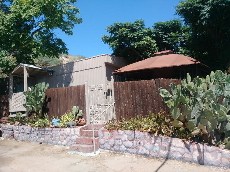 202 N Chisholm Ave - Photo 2 of 12