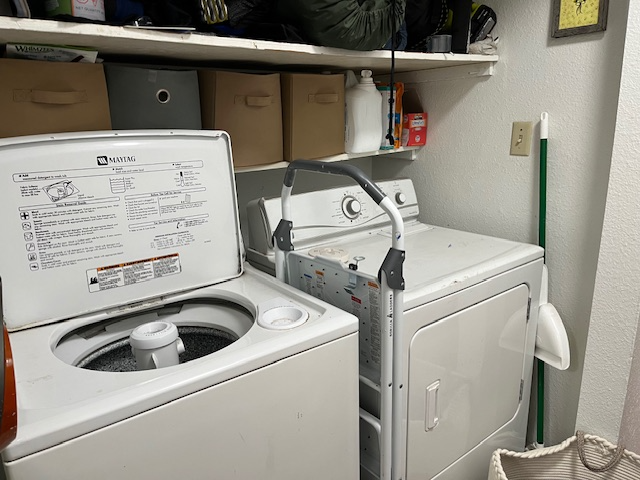 3843 Randolph St - Photo 3 of 9