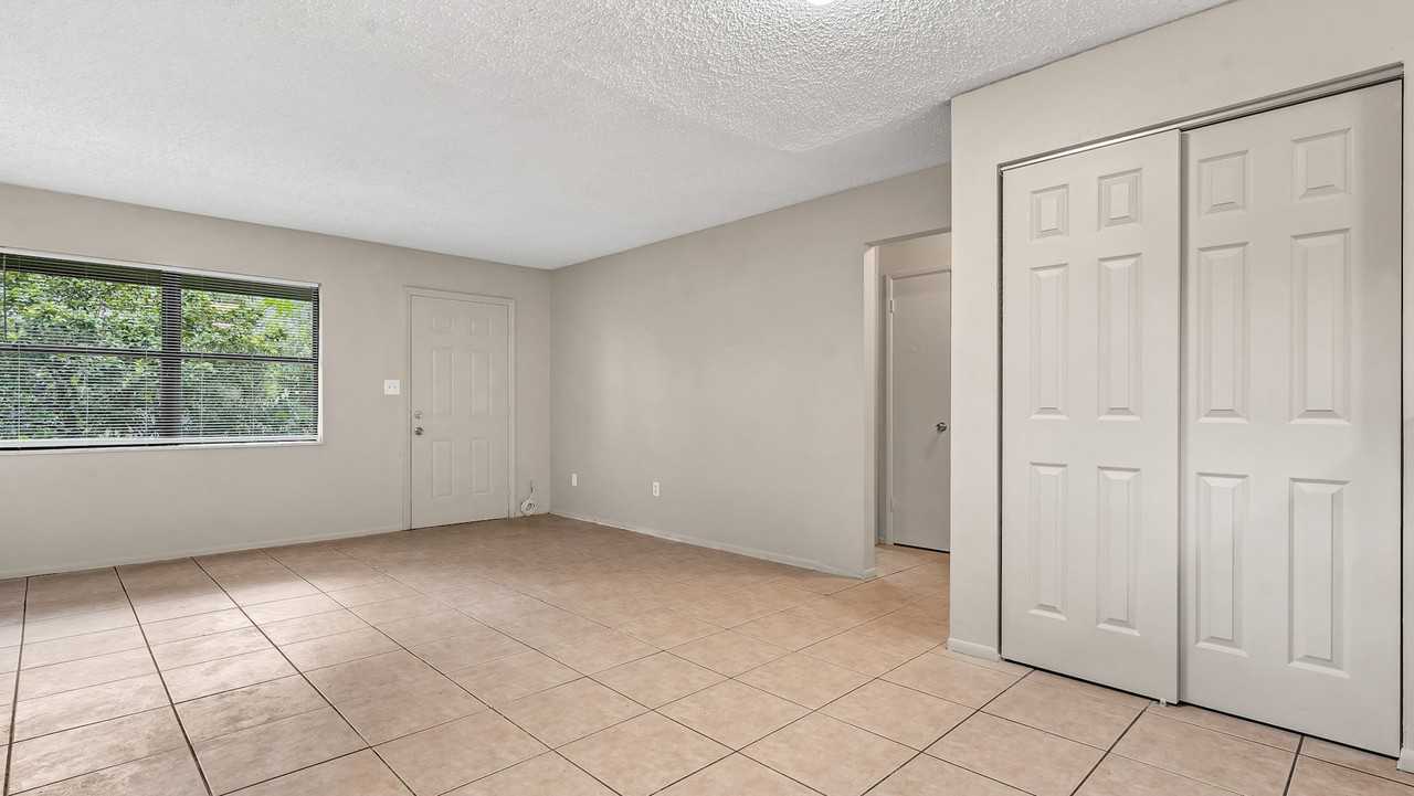 615 13th Ave Nw - Photo 3 of 19