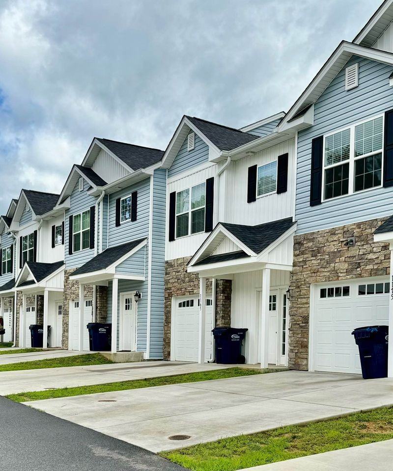 Maid Marian Ln Ne #1125 - Photo 2 of 25