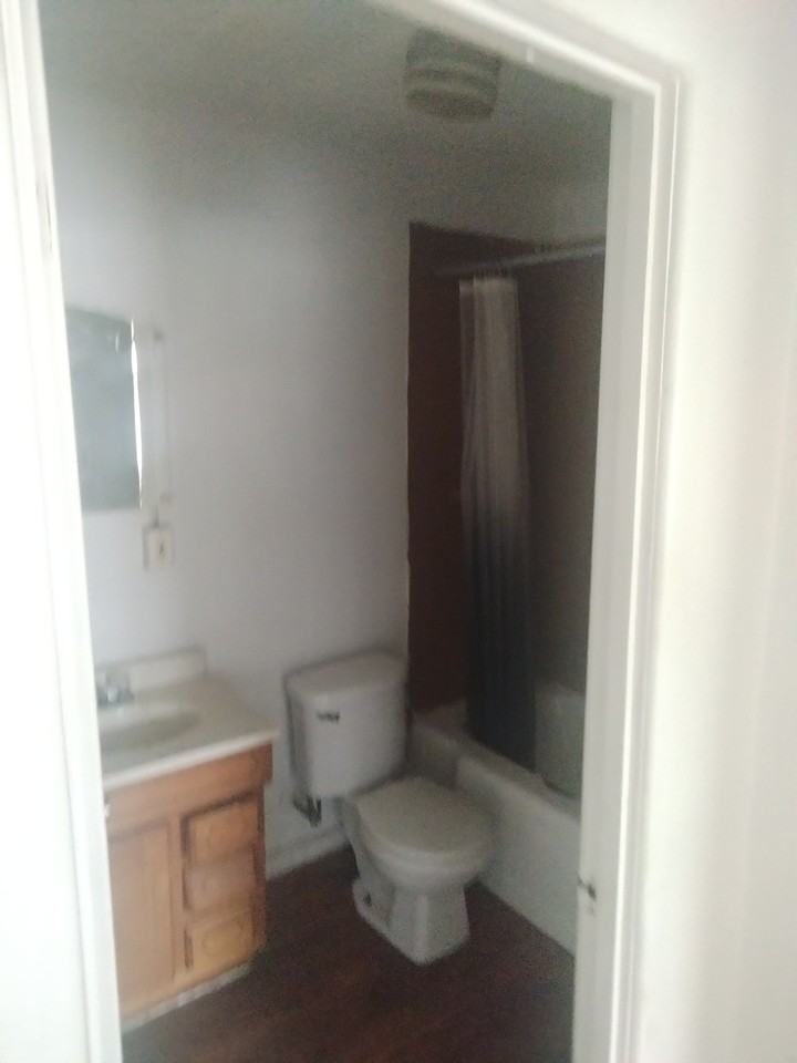 115 N 8th St #1-2-4 - Photo 4 of 4