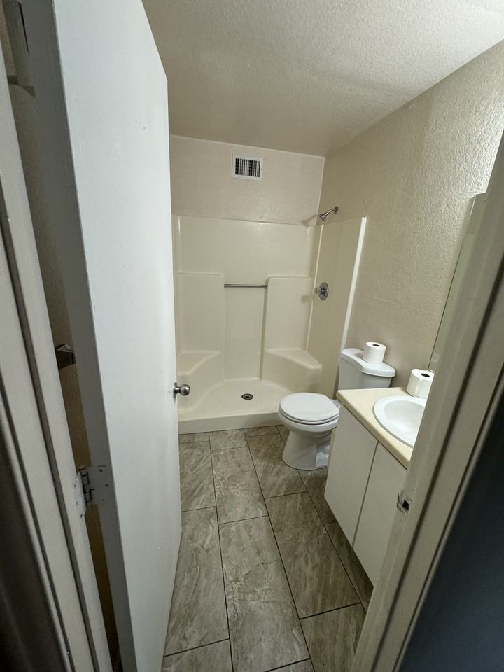 540 Valdez Ct #NA - Photo 3 of 7