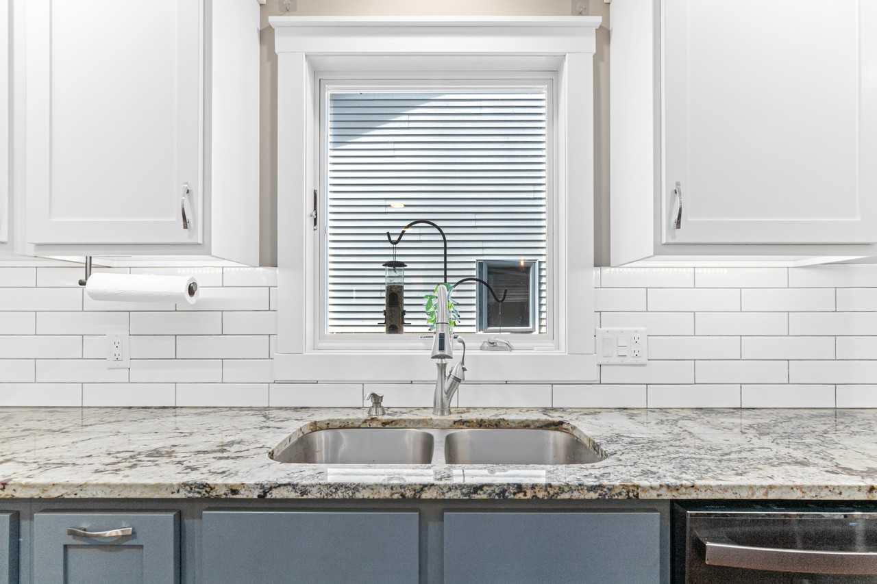 898 Brentwood Cir #NA - Photo 6 of 30