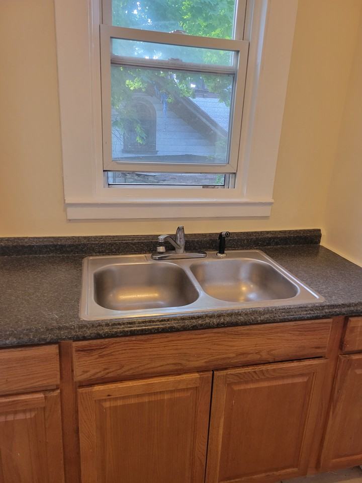 654 George St #3 - Photo 6 of 15