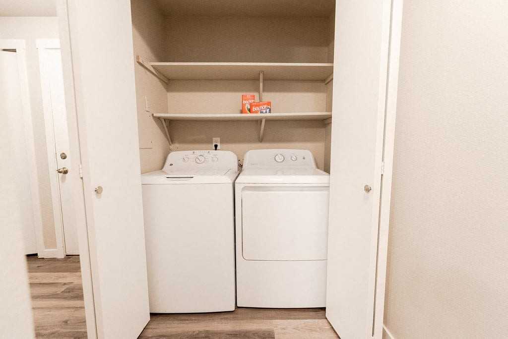 Cambridge on Seventh - Photo 7 of 20