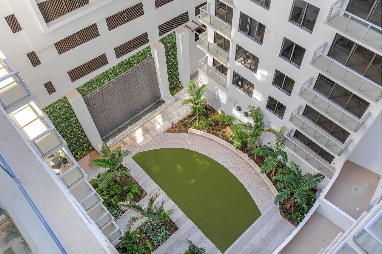 The Registry Las Olas - Photo 5 of 53