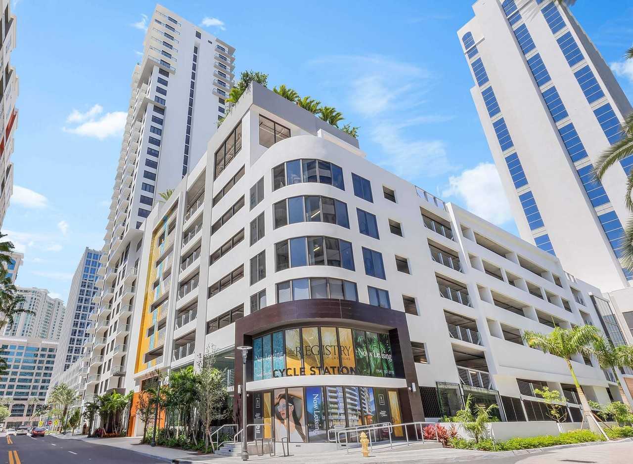 The Registry Las Olas - Photo 6 of 53