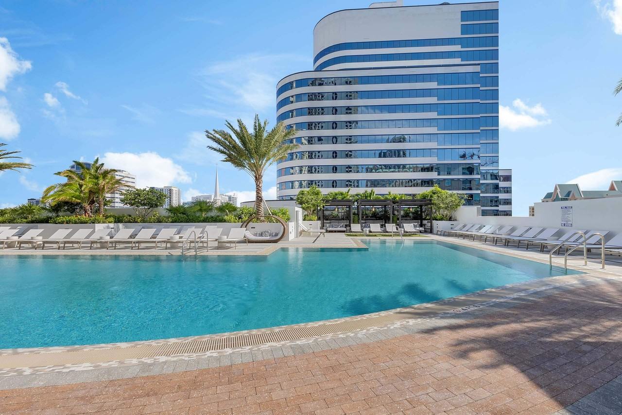 The Registry Las Olas - Photo 7 of 53