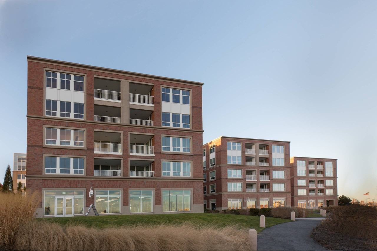 Harborview at the Navy Yard - Photo 2 of 29