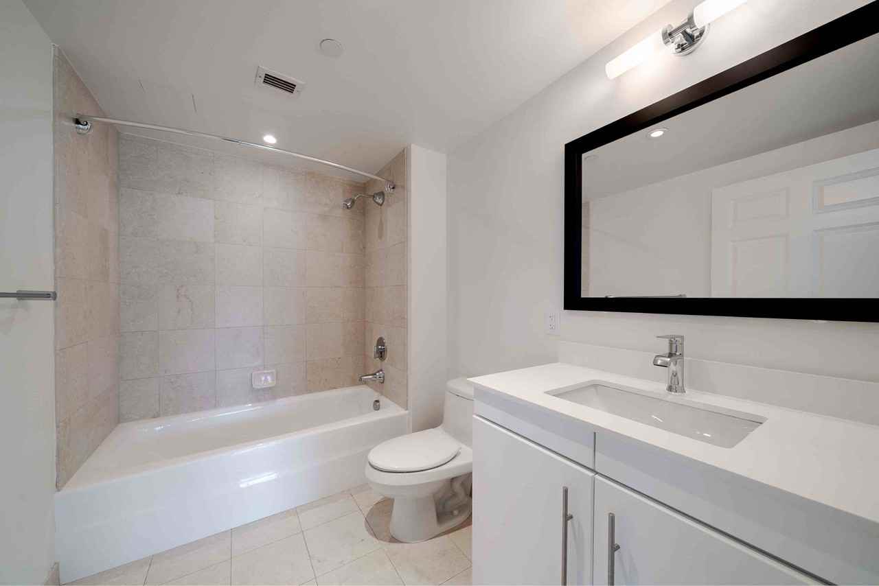 Harborview at the Navy Yard - Photo 5 of 29