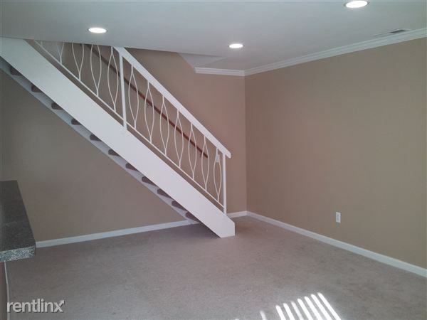 Keatington new town condominium - Photo 2 of 7