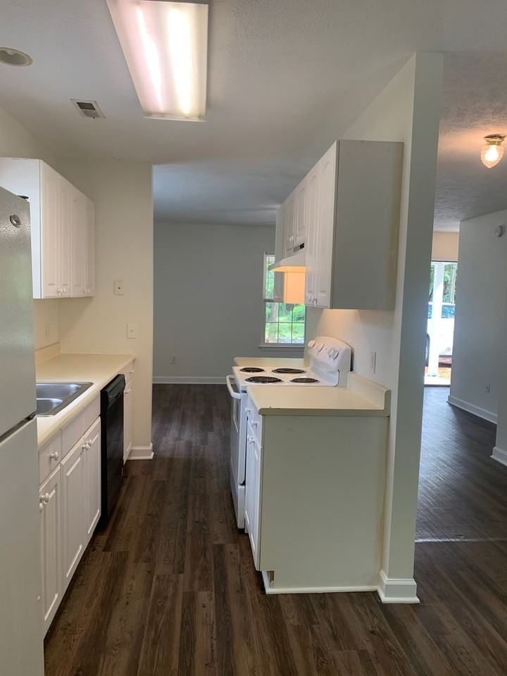 124 Hillsdale Dr - Photo 5 of 22