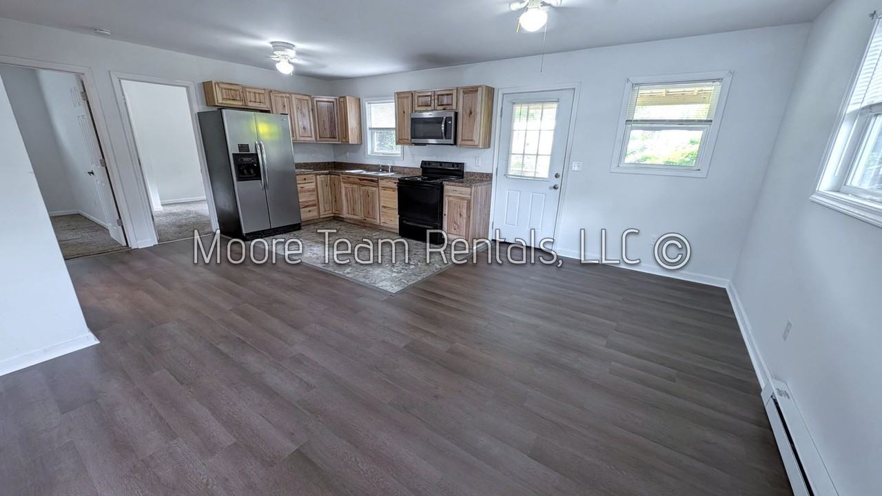 622 Edgewood Avenue - Photo 4 of 17