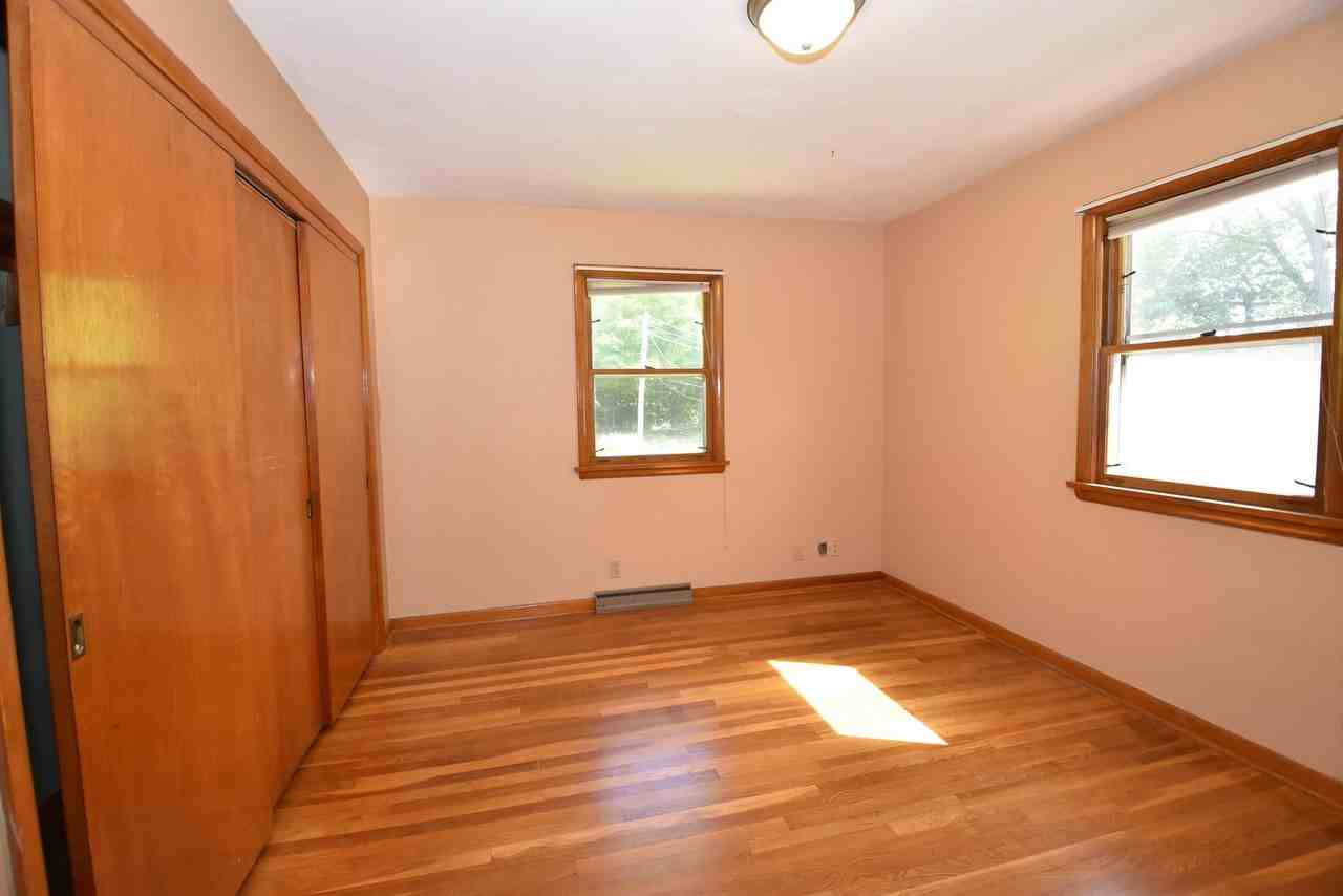 9961 Rosehill Rd - Photo 7 of 21