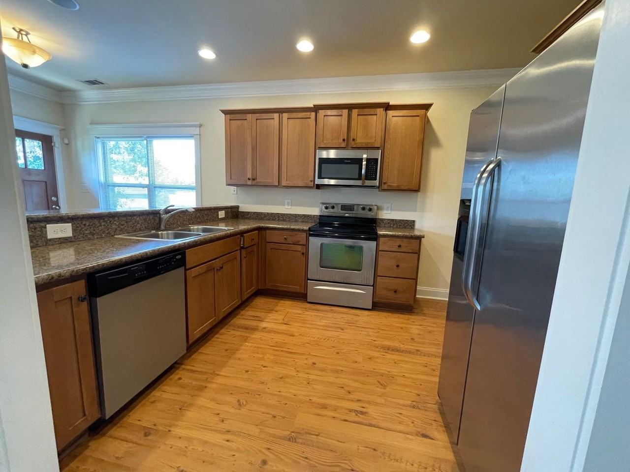 234 Madison Hts - Photo 2 of 13