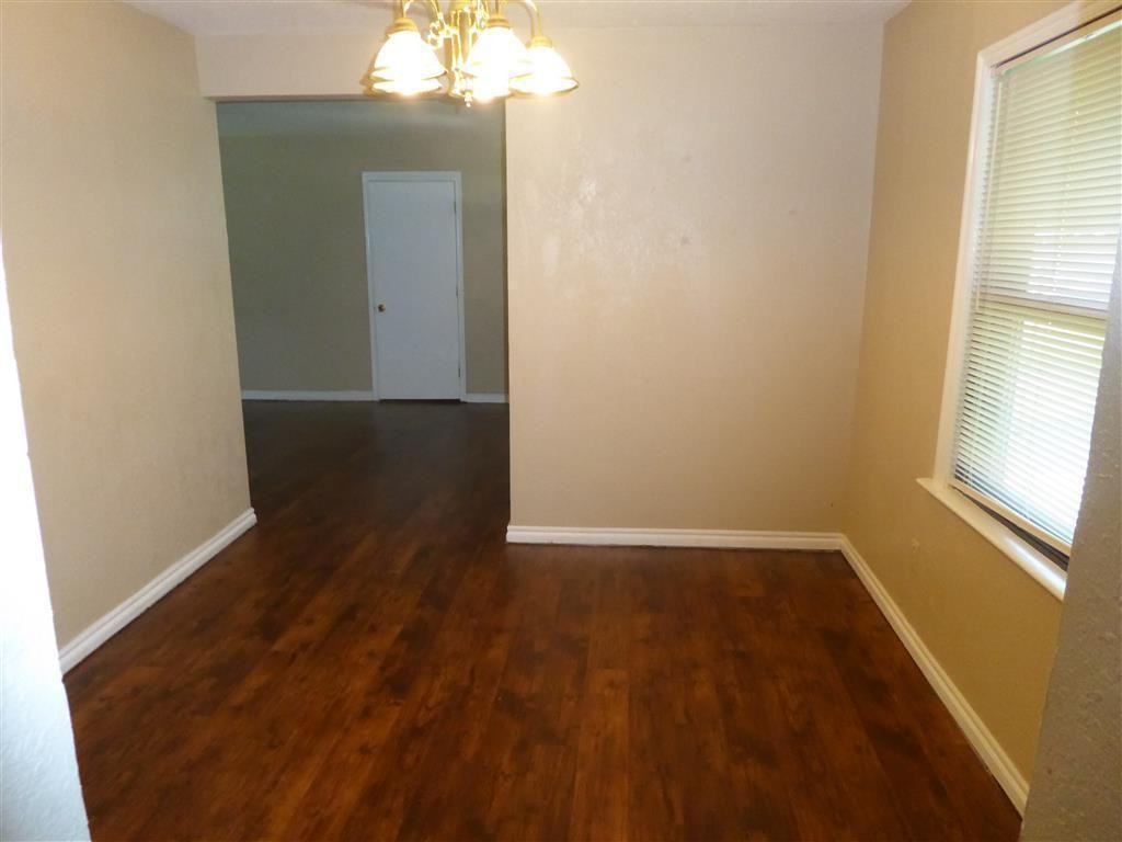 1916 Nw Oak Ave - Photo 5 of 29