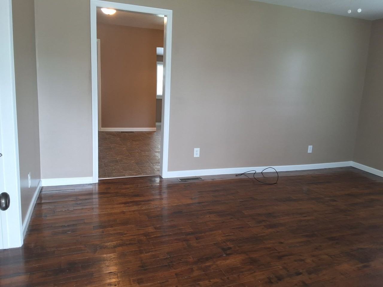 515 Cherokee Ave - Photo 2 of 9