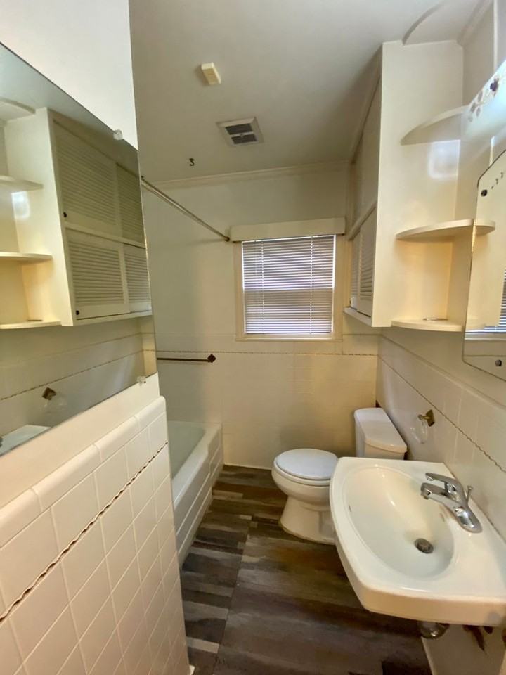 2010 24th St - Photo 5 of 23