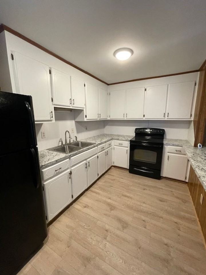 203 Webb St - Photo 6 of 12