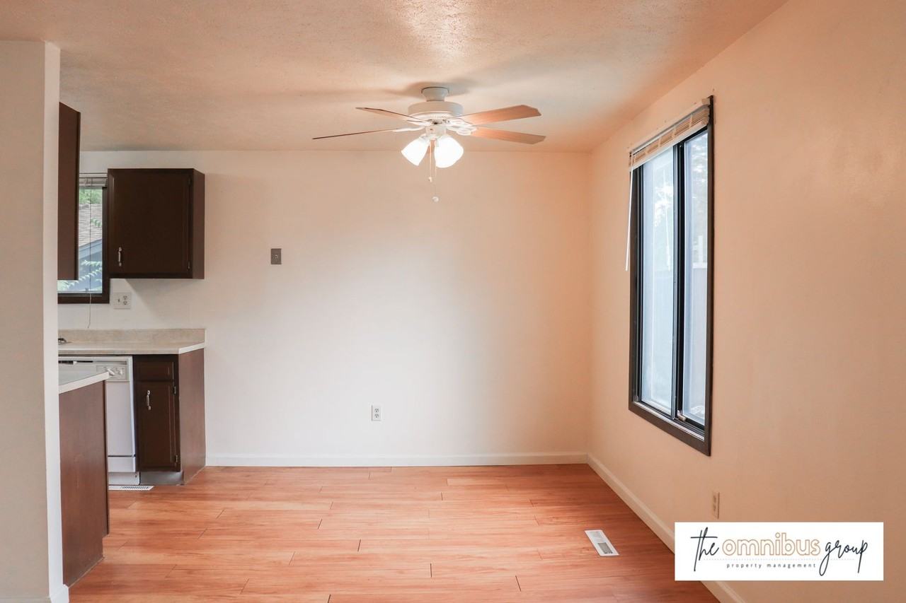 9225 Pierce St - Photo 3 of 10