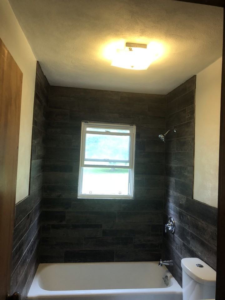 312 E 1st St - Photo 3 of 5