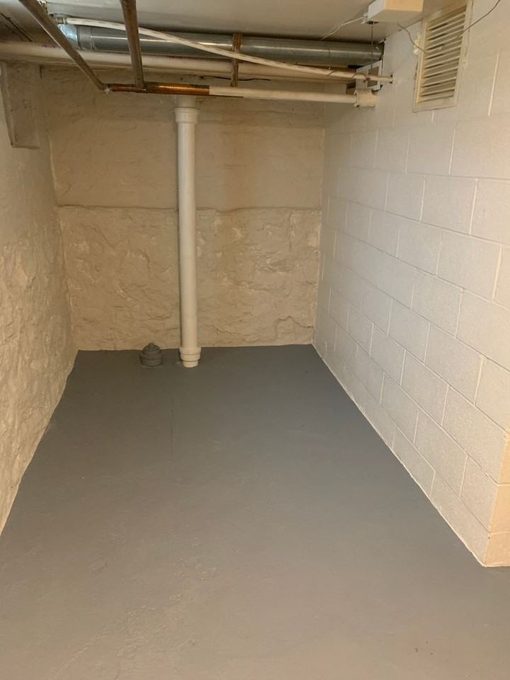 625 East Market Street - Photo 6 of 13