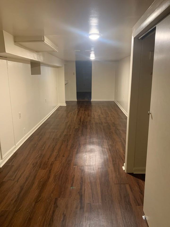 625 East Market Street - Photo 5 of 13