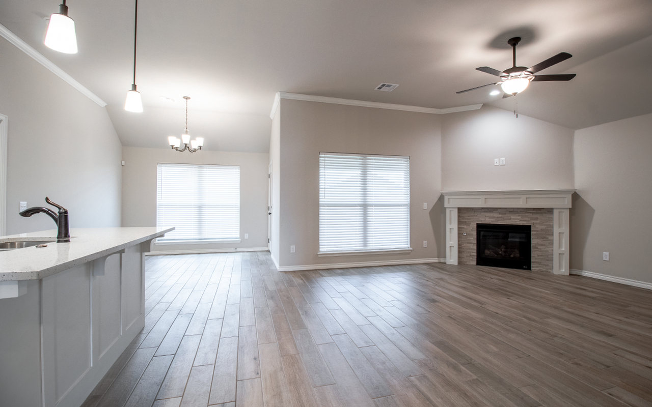 13916 Upper Village Dr - Photo 2 of 22