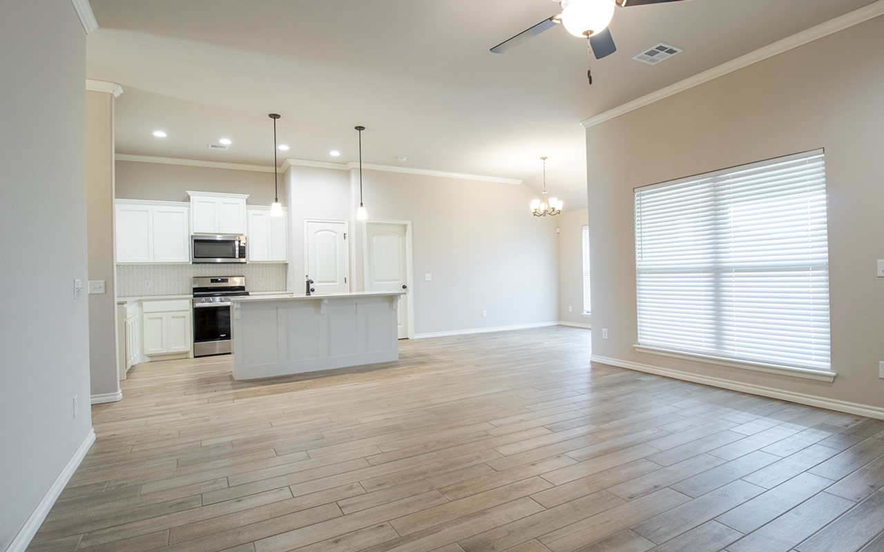 13916 Upper Village Dr - Photo 4 of 22