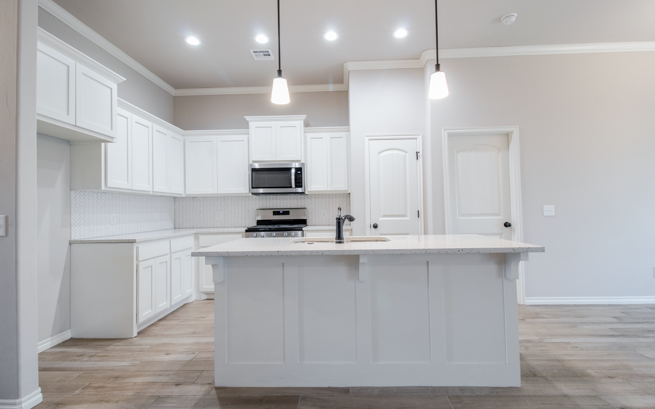 13916 Upper Village Dr - Photo 5 of 22