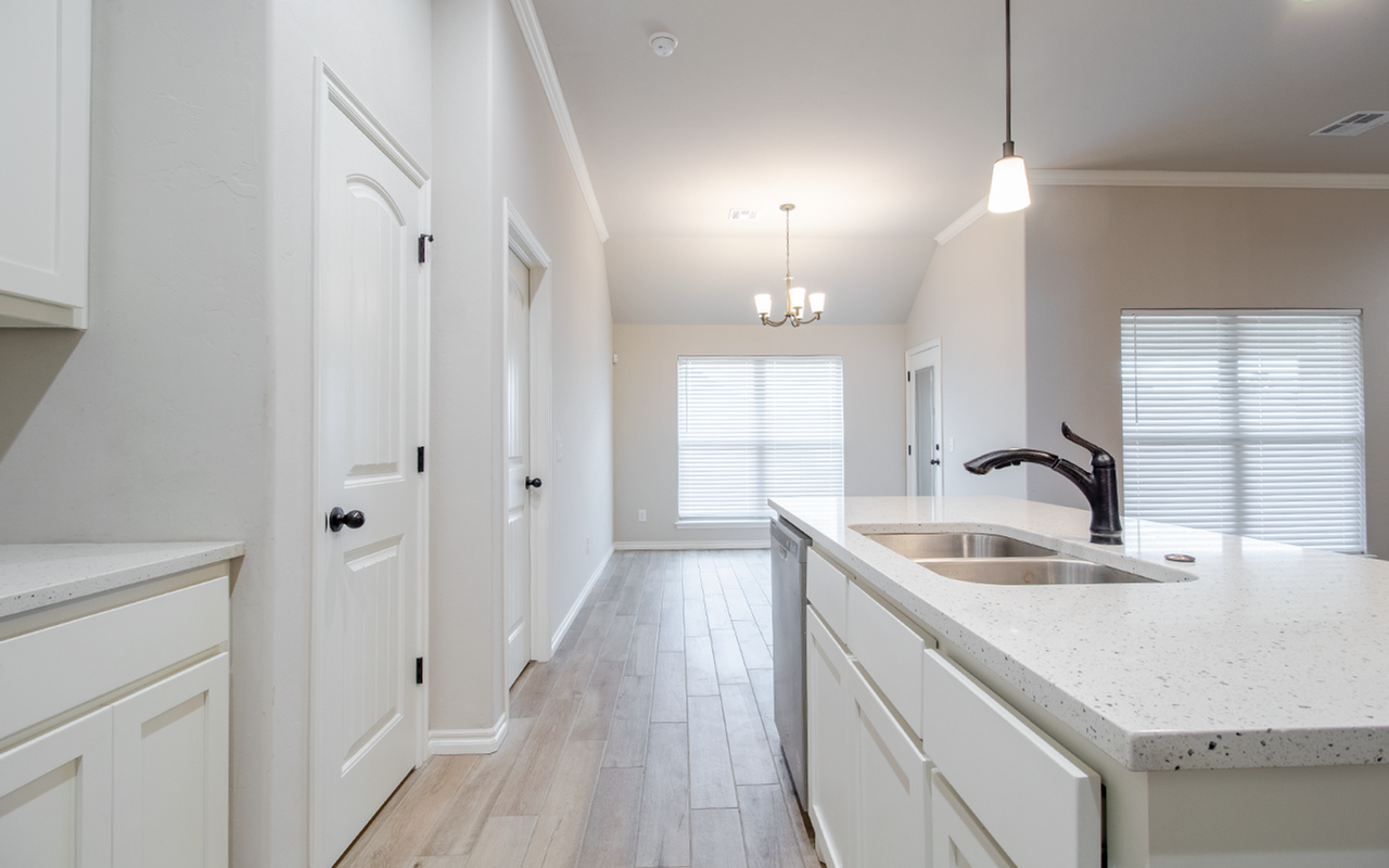 13916 Upper Village Dr - Photo 6 of 22