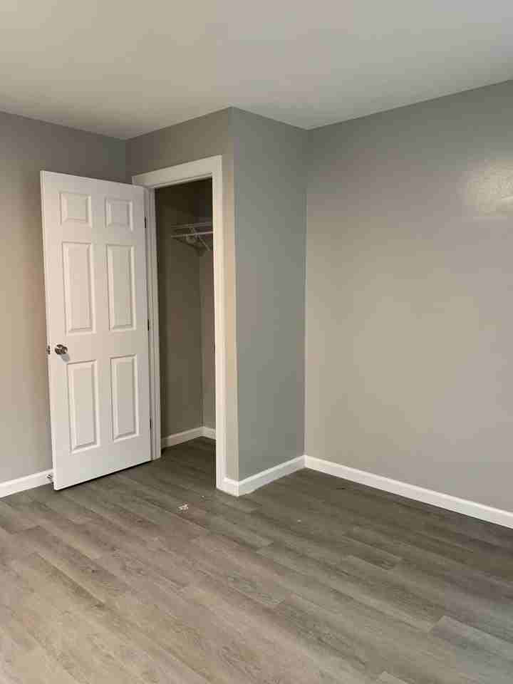 600 Stewart - Photo 7 of 10