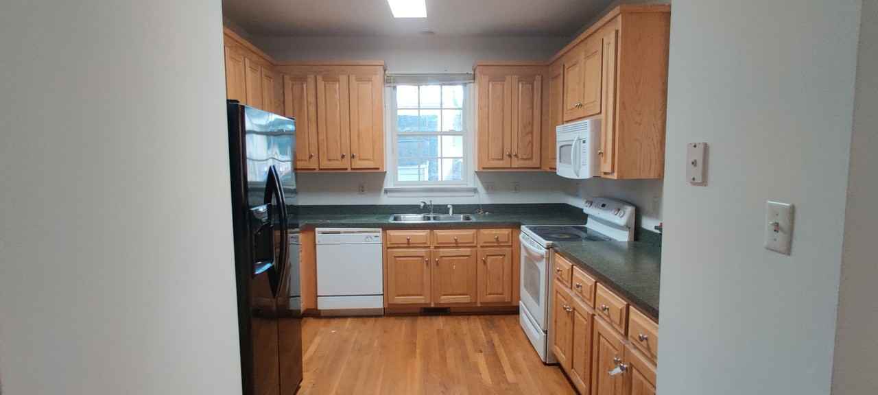 1720 Jacquelin St - Photo 5 of 17