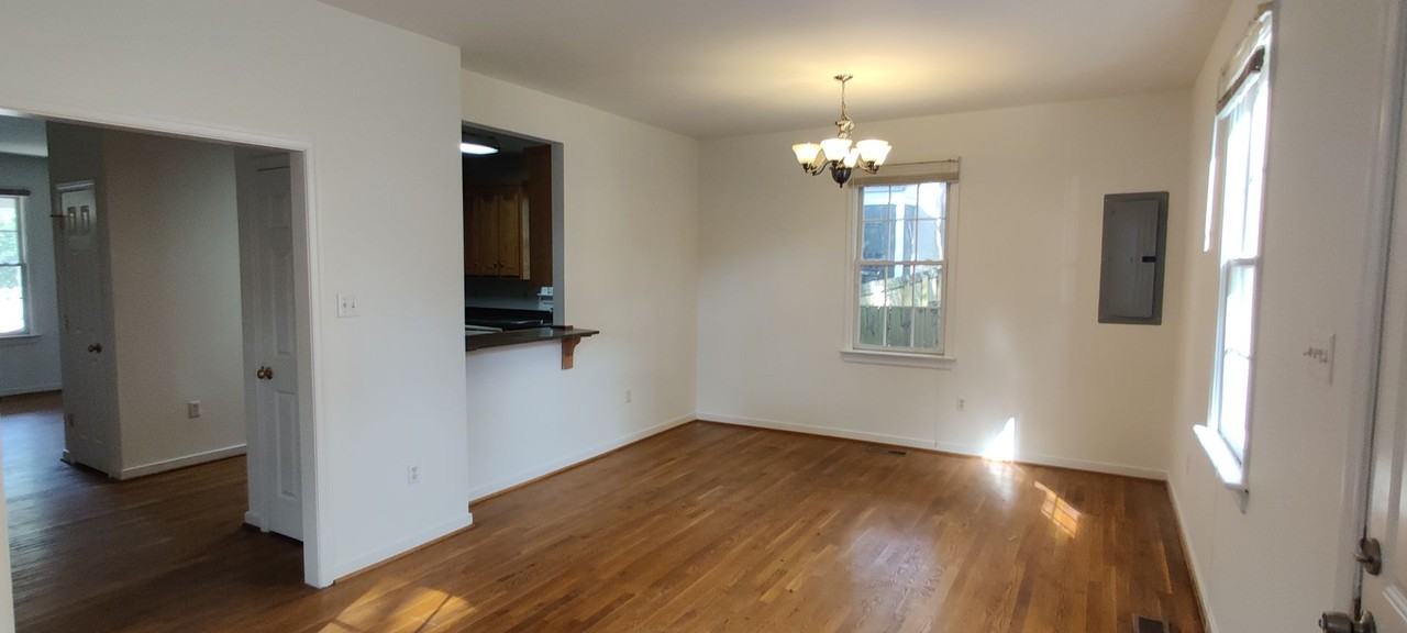 1720 Jacquelin St - Photo 7 of 17