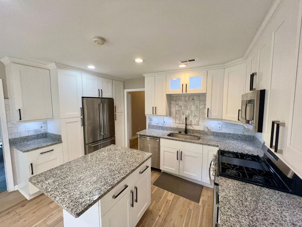 412 Oxburgh Pl - Photo 5 of 12