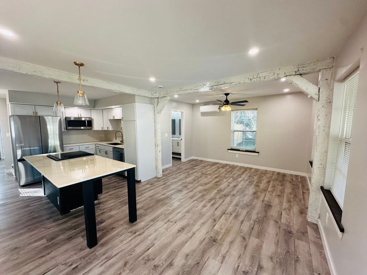 124 Clay St - Photo 2 of 24