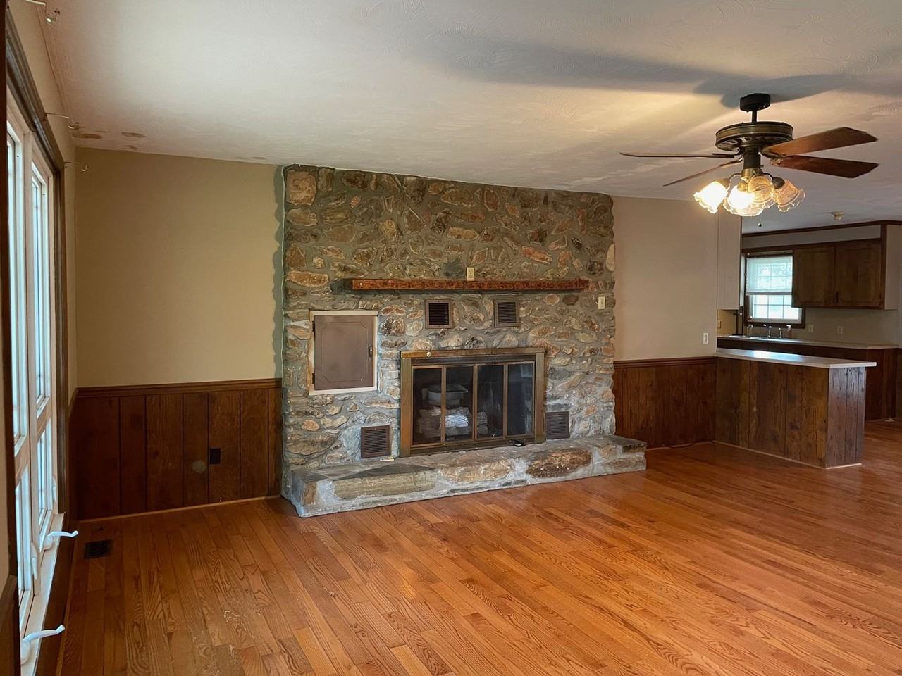 7539 Gravel Hill Rd - Photo 5 of 30