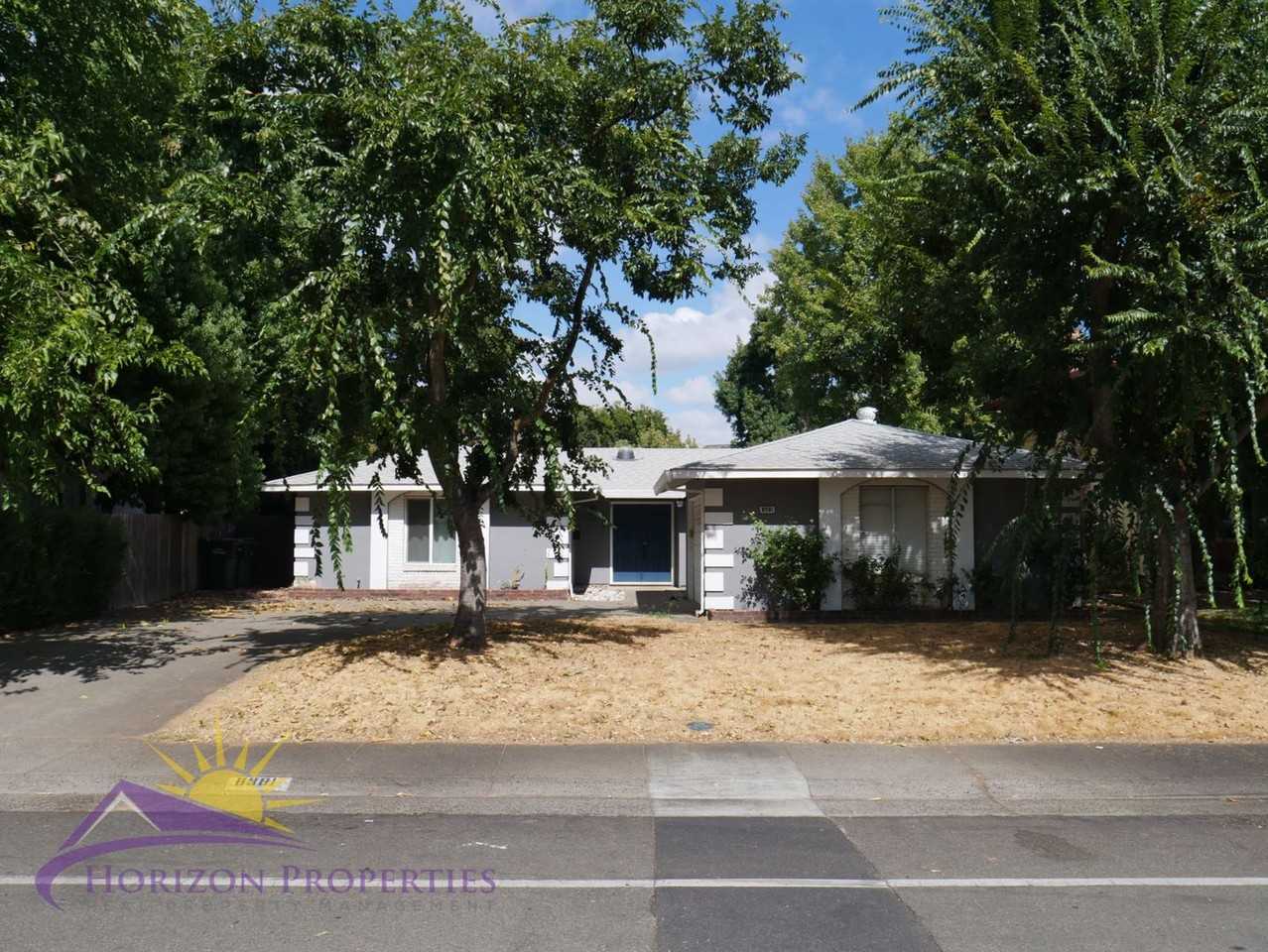 8981 La Riviera Dr - Photo 3 of 29