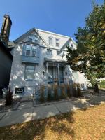 featured image of 916 E Lyon St