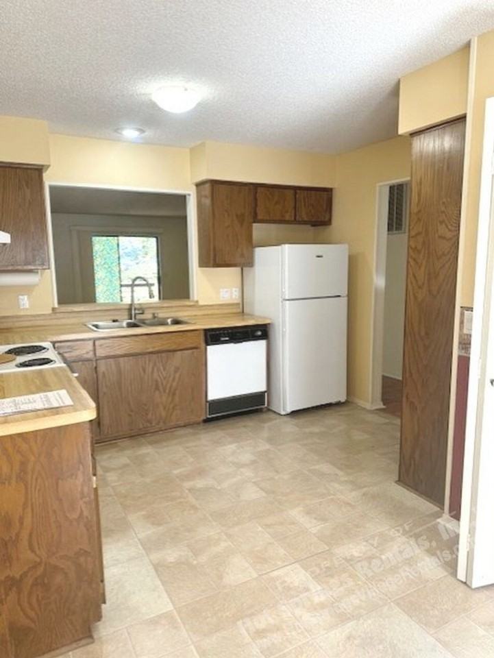 4 Lonjeta Ln - Photo 5 of 16