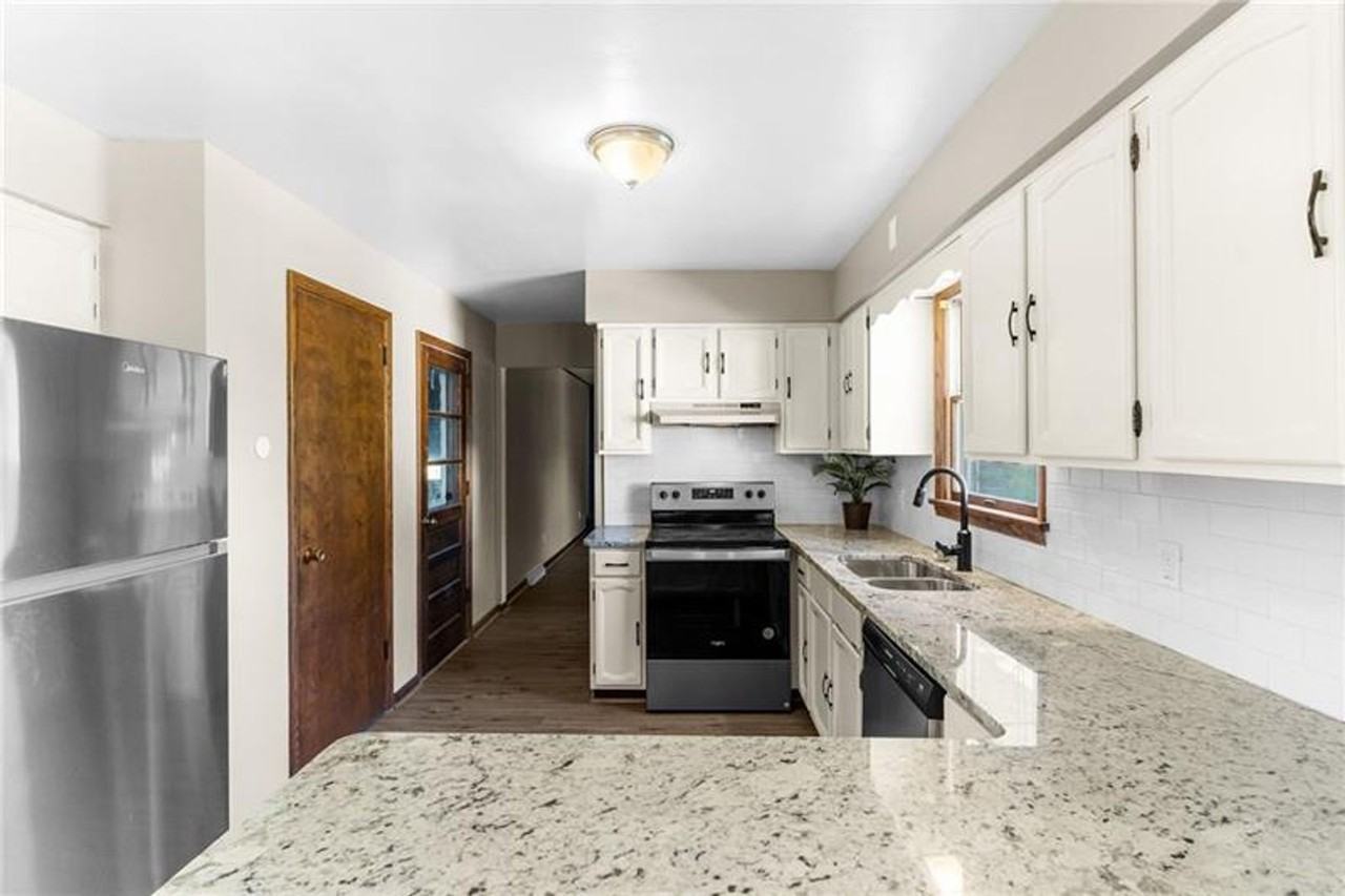 5049 Lamor Rd - Photo 2 of 11