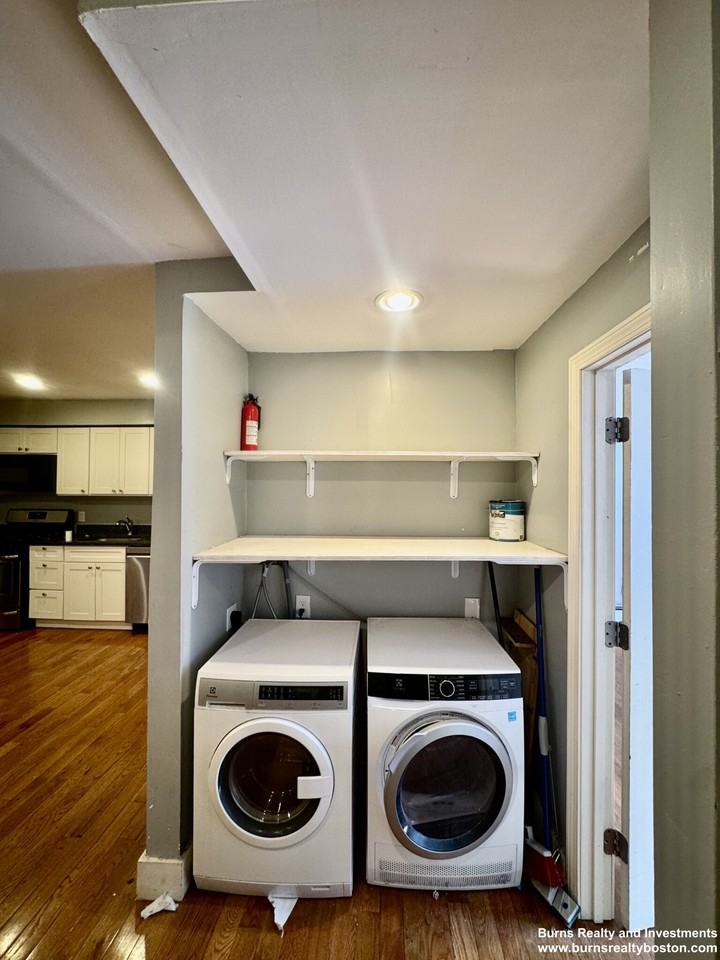 178 Bowen St #2 - Photo 5 of 21