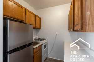 featured image of 711 W Belmont Ave #310